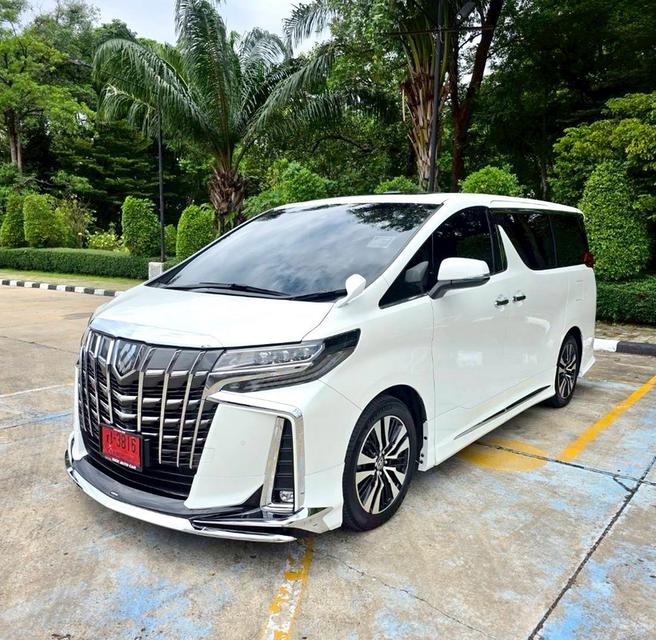 Toyota ALPHARD 2.5SC PACKAGE สีขาว ปี 2023 ไมล์ 34,000 กม. 