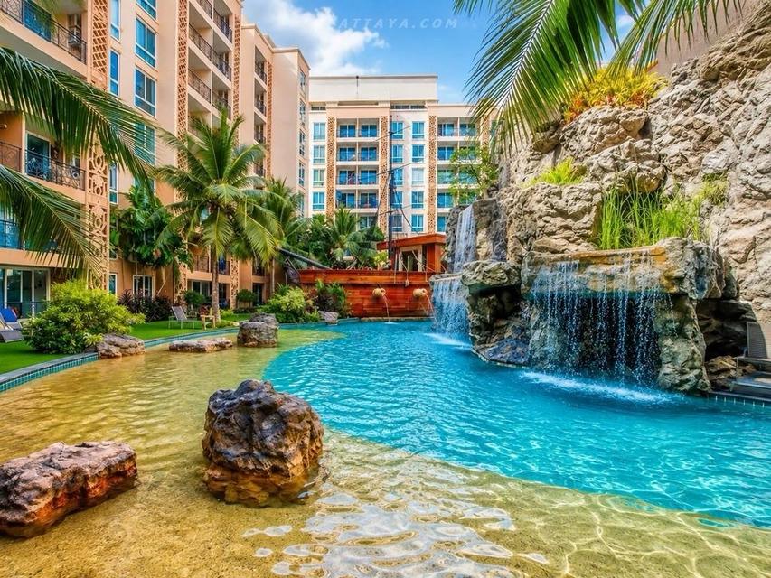 For Sale — 2-Bedroom Condo at Atlantis Condo Resort Jomtien, PattayaSpacious 2-bedroom condo for sale at Atlantis Condo Resort Jomtien 8