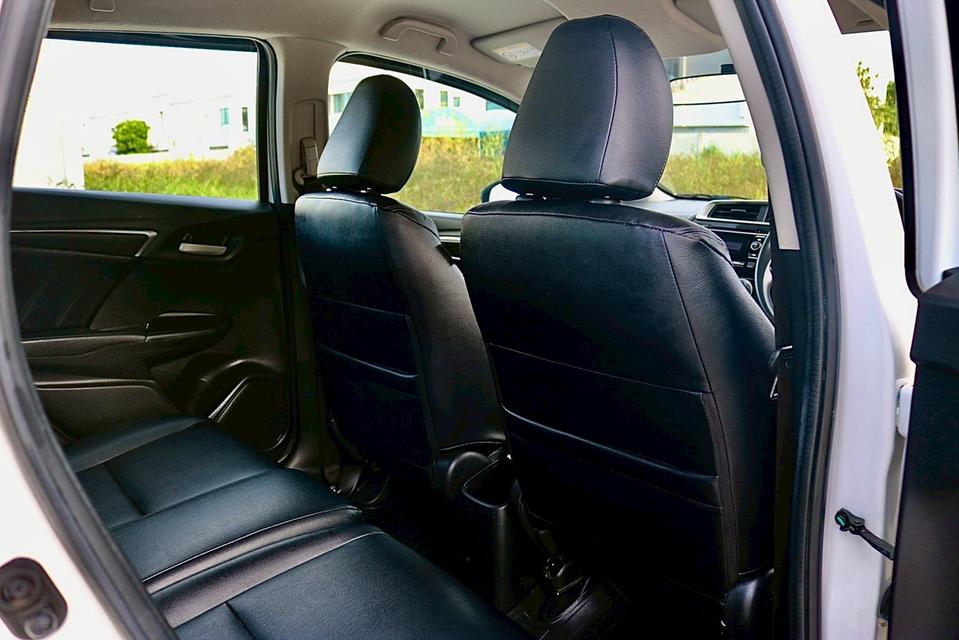 Honda Jazz 1.5S AT สีขาว ปี 2016 7