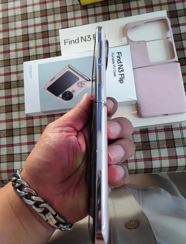 พร้อมขาย OPPO Find N3 Flip 6