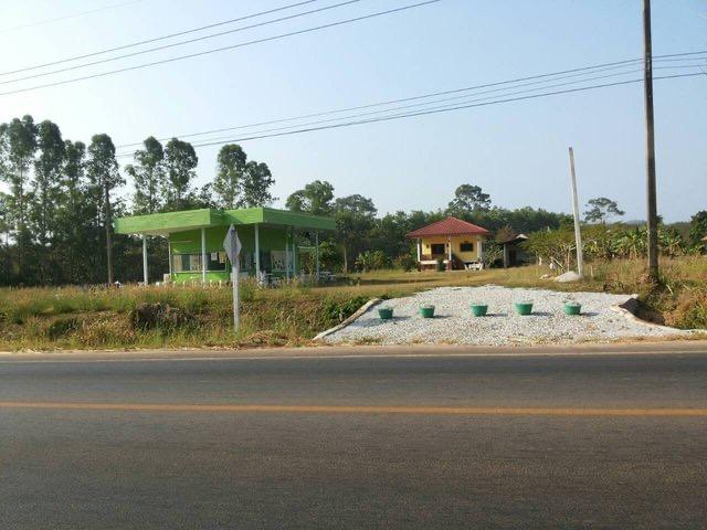 ขายที่ดินถมแล้วพร้อมบ้านและร้านอาหาร ริมถนนใหญ่ 4 เลน ใกล้ทะเลและสนามบิน 7