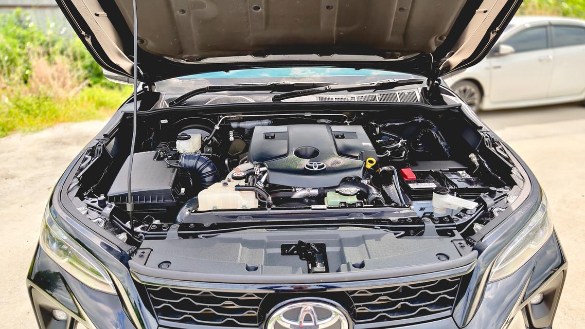 TOYOTA FORTUNER 2.4 LEADER A/T ปี 2025 จด 2026 รูปที่ 9