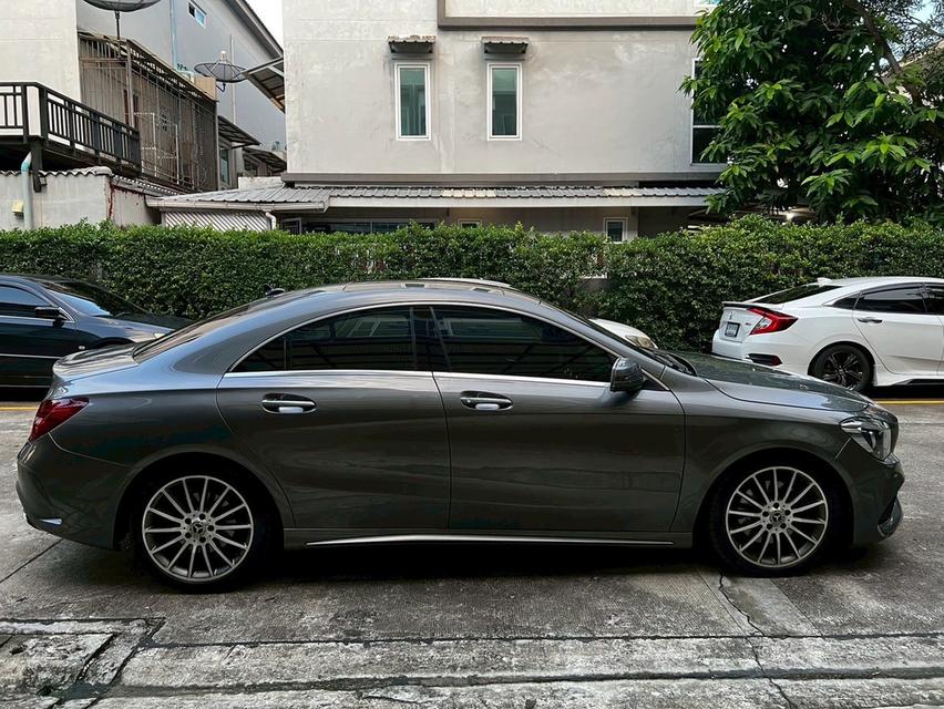 Mercedes benz CLA250 (2016)