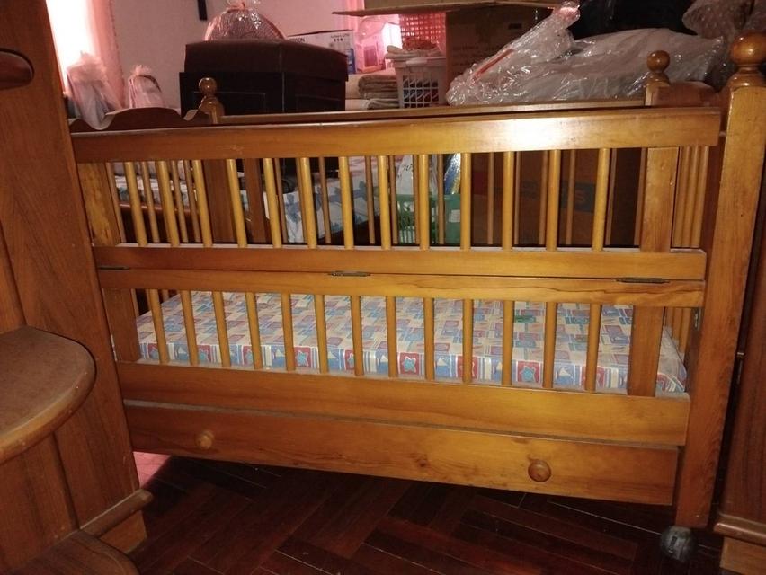 เปลไม้มือสองพร้อมที่นอน