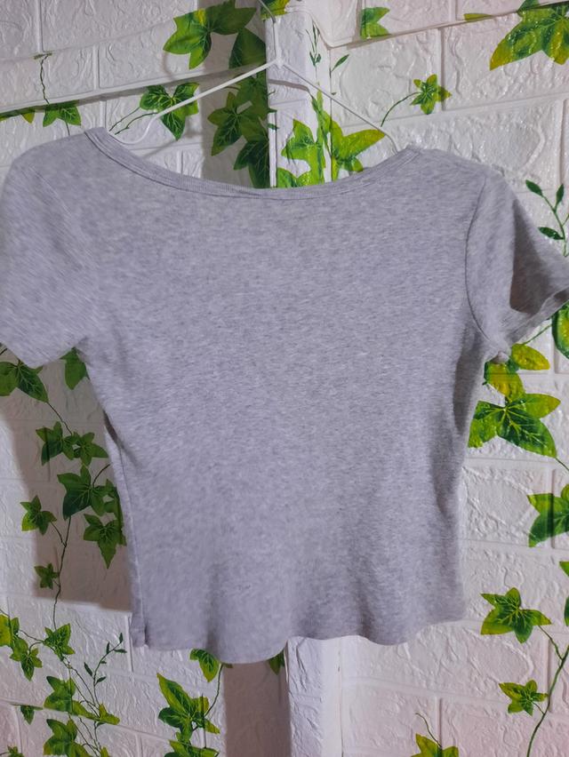 ปล่อยต่อเสื้อผ้ามือสอง รูปที่ 2