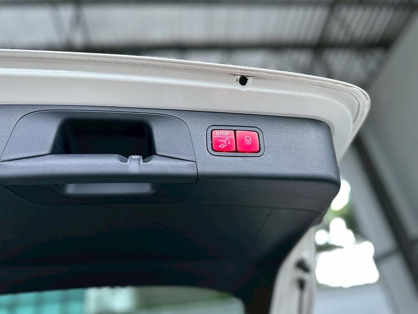 รหัสรถ KP53 ✴️ Mercedes-Benz GLC250d AMG Top Sunroof 2019✴️ 14