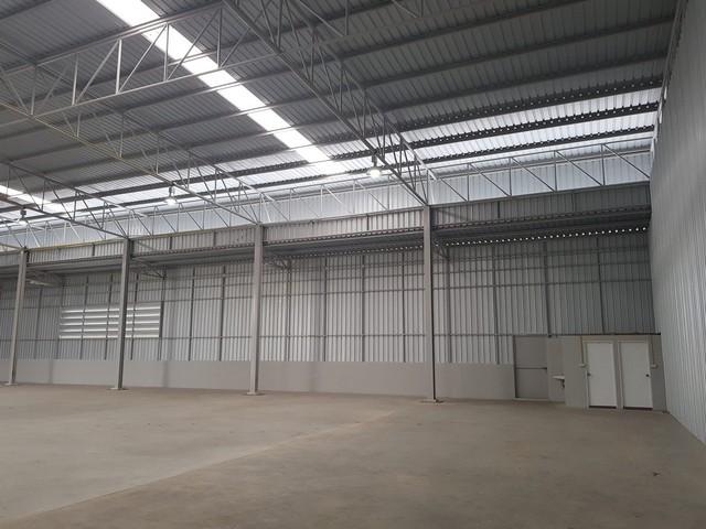 ให้เช่าโกดัง 960 ตรม. รับน้ำหนัก 3 ตัน / ตรม.ถนนโครงการ 1 2m.รถ container เข้าได้ ถนนศรีนครินทร์-ร่มเกล้าตัดใหม่ 2