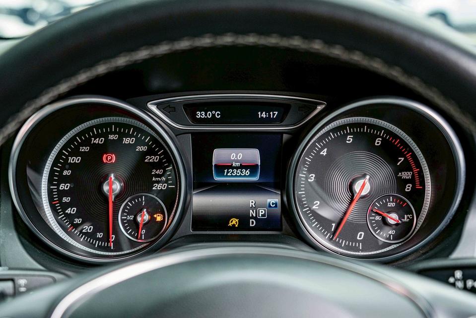 รหัสรถ NP3429 BENZ GLA 200 1.6 2018 16