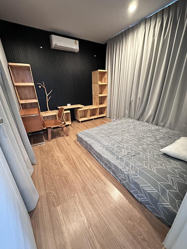 U1387 ให้เช่าบ้านเดี่ยว 2 ชั้น บ้านหรูย่านศาลายา ปิ่นเกล้า บ้านพร้อมเฟอร์ครบ ทำเลดีเดินทางสะดวกเข้าออกได้หลายทาง 2