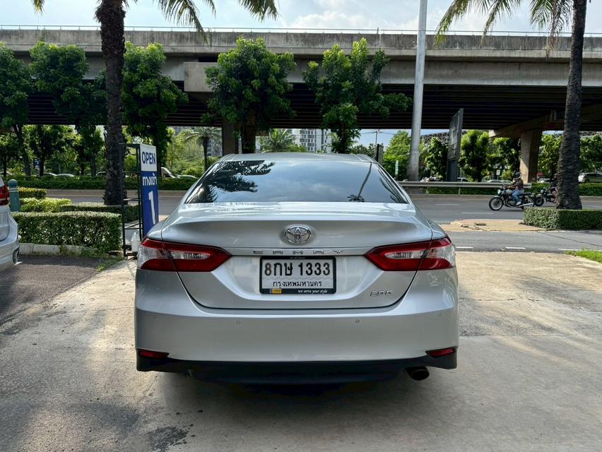 Toyota Camry 2.0G