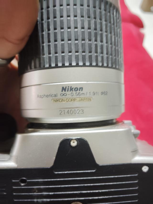กล้องฟิล์มNikon F55 เลนส์มือหมุน สภาพไม่ได้เช็คเพราะไม่มีแบต ใช้แบต CR2 2ก้อน เลนส์28-100มม.