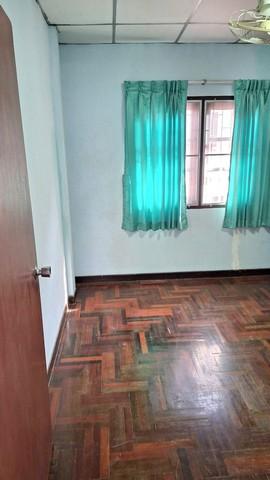 ให้เช่าทาวน์เฮ้าส์2ชั้น หลังมุม18ตรว. อยู่เพชรเกษม 112 ซอยหมู่บ้านครู ใกล้รพ.เกษมราษฎร์ 6