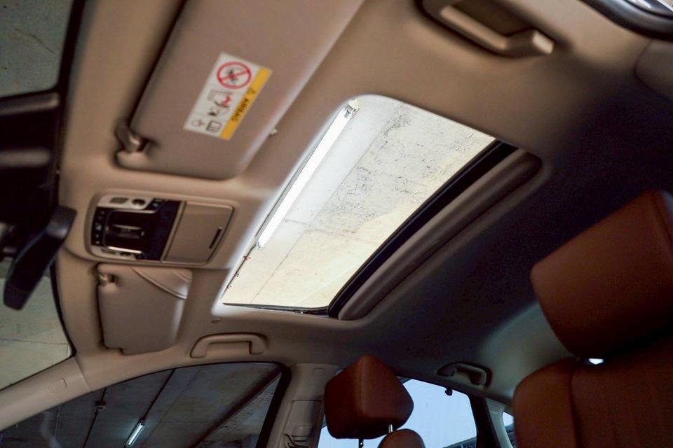 Honda Accord hybrid tech ปี 20 TOP สุด เลขไมล์น้อยสุดในตลาด 40,000 km.แท้ หน้าหลังเดิมน็อตไม่มีขยับ ขาย 849,000.-  สอบถาม 0853375537 เอ รูปที่ 7