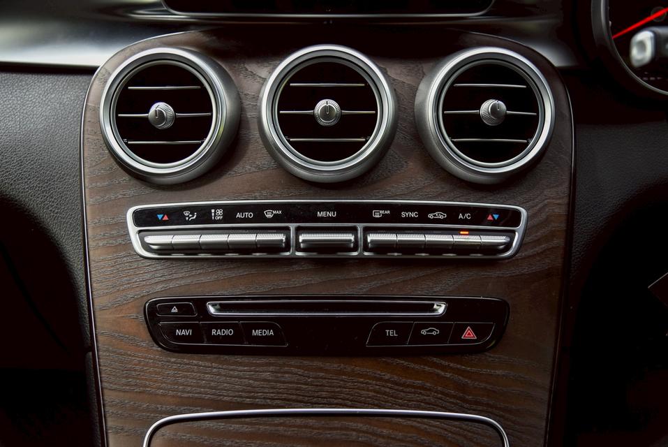 รหัสรถ CBL3577 Benz GLC250d 2.1 4MATIC [w253] AT 2016 16