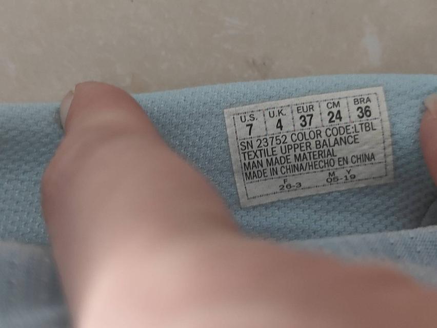 รองเท้า sketchers สีฟ้า 4