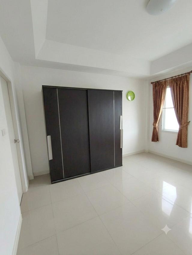 ทาวน์เฮ้าส์ รังสิตหลังมุม หมู่บ้านสินทรัพย์ 1 นัดชมบ้าน 085-318-6868 คุณวา 6
