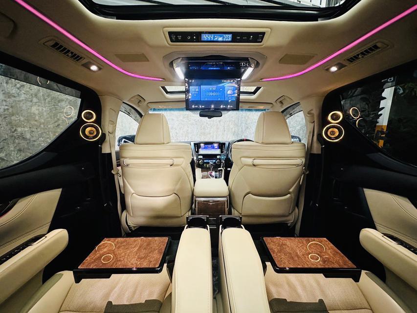 TOYOTA ALPHARD 3.5 Executive Lounge 5