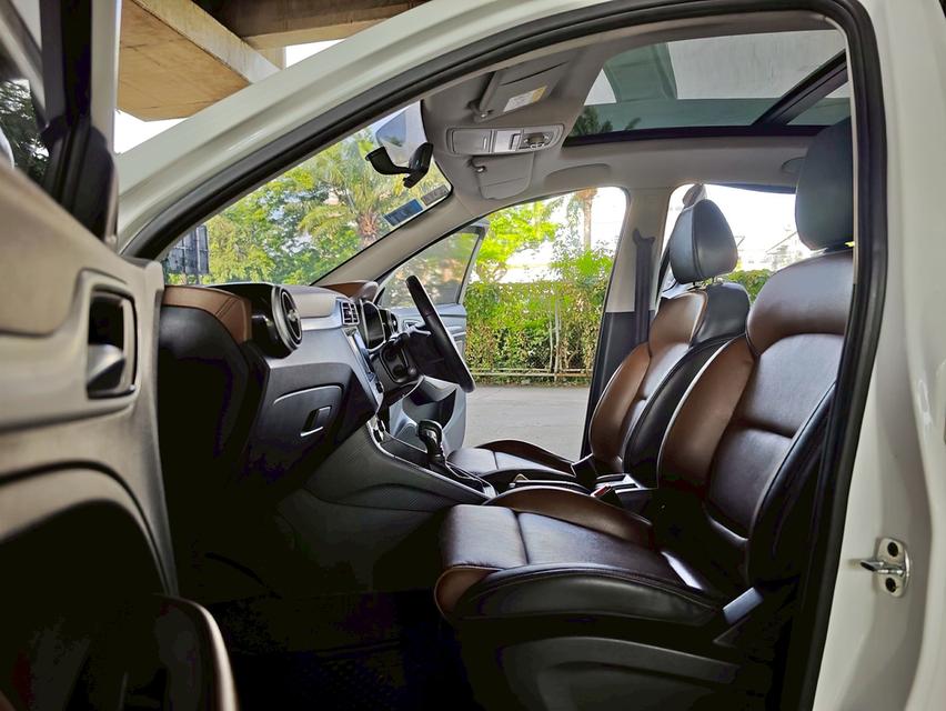 ขายรถ MG ZS 1.5X sunroof ปี 2019 สีขาว เกียร์ออโต้ 11