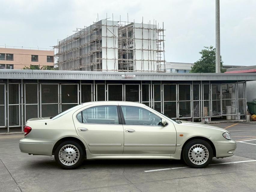 NISSAN CEFIRO 2.0 EXECUTIVE V6 TOP 2002 A33 สีน้ำตาล