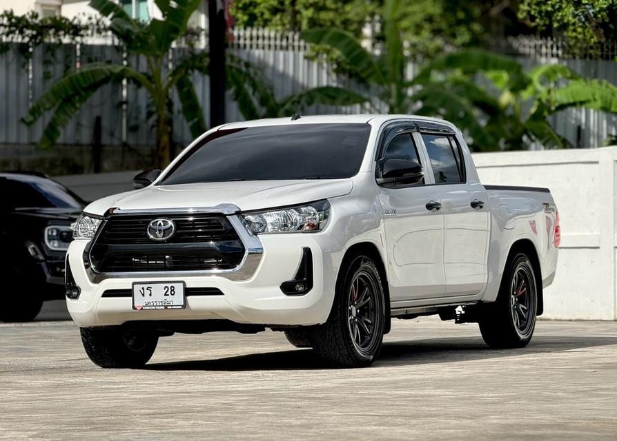 TOYOTA HILUX REVO 2.4 ENTRY Z EDITION ปี 2023 โฉม DOUBLE CAB สีขาว เกียร์ออโต้