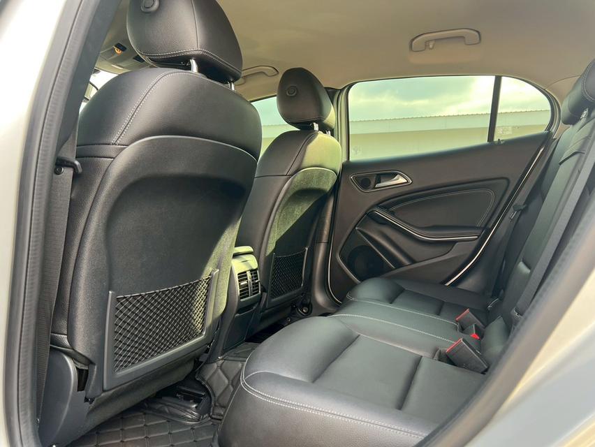 รหัสรถ NCT144 📌Mercedes Benz GLA200 1.6 Urban Facelift 2018 14