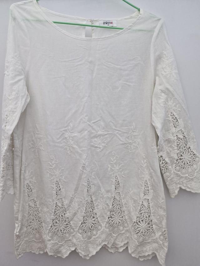 เสื้อขาวลูกไม้ itokin minna