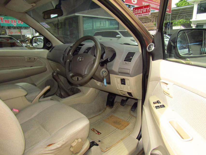 Toyota hilux Vigo Cab 2.5E MT/ 2007 5