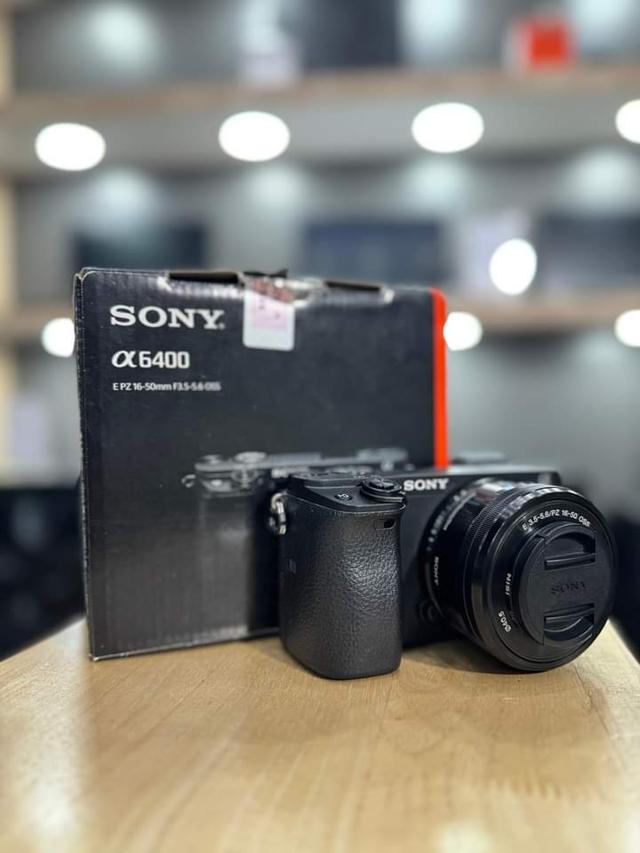 Sony a6400 + Lens Sony E PZ 16-50mm F3.5-5.6 OSS 1