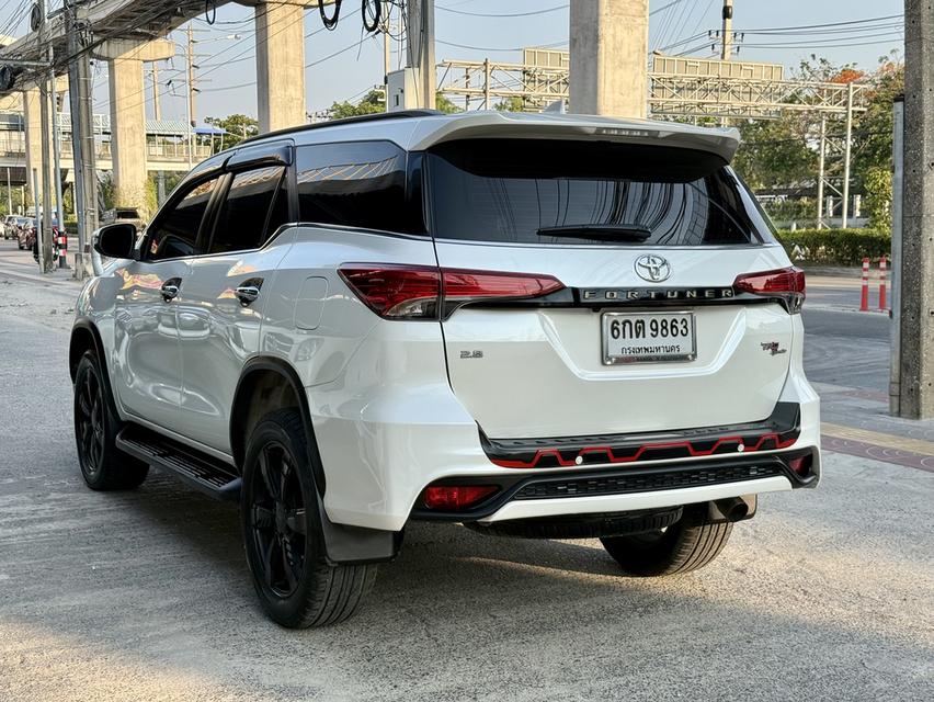 TOYOTA FORTUNER 2.8 TRD 2WD ปี2016 รูปที่ 4