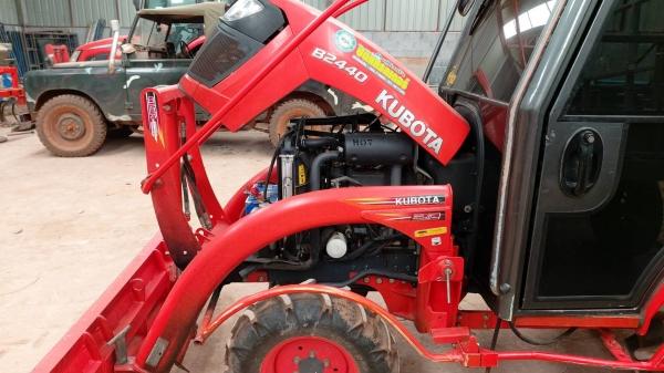 ขาย รถตัดอ้อย ยี่ห้อ KUBOTA B2440 รถพร้อมใช้งาน 5