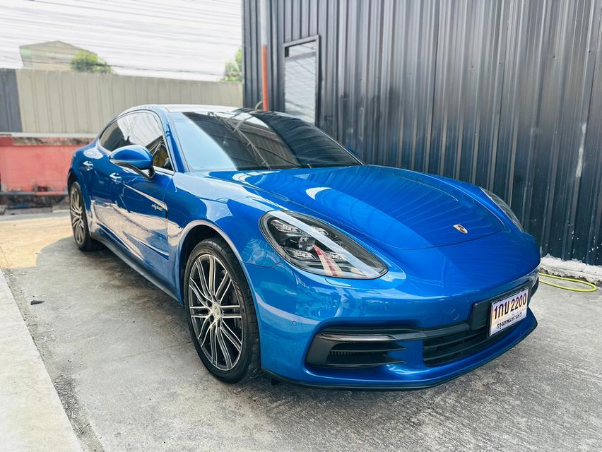 Porsche Panamera Plug In Hybrid 3