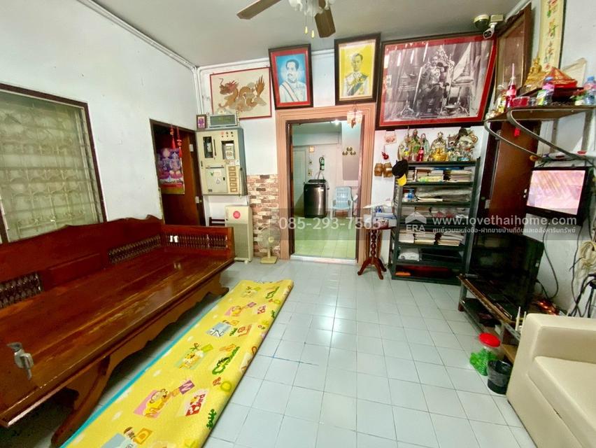 ขายบ้านเดี่ยว 2 ชั้น ซอยนวมินทร์42 พื้นที่ 95 ตารางวา ขาย 16.5 ล้านบาท ทำเลดีมาก ถนนเมน เข้าซอยเพียง 100 เมตร ใกล้เดอะมอลล์บางกะปิ 3