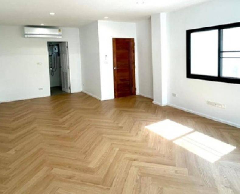 ให้เช่าทาวน์โฮม / Home Office 6 ชั้น พื้นที่ใช้สอย 350 ตารางเมตร ย่านสุขุมวิท 101 ซอยปุณณวิถี 6