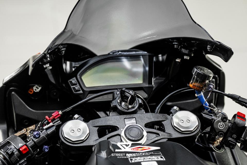 CBR1000RR 2016 ราคาเงินสด 239,000 บาท รูปที่ 5