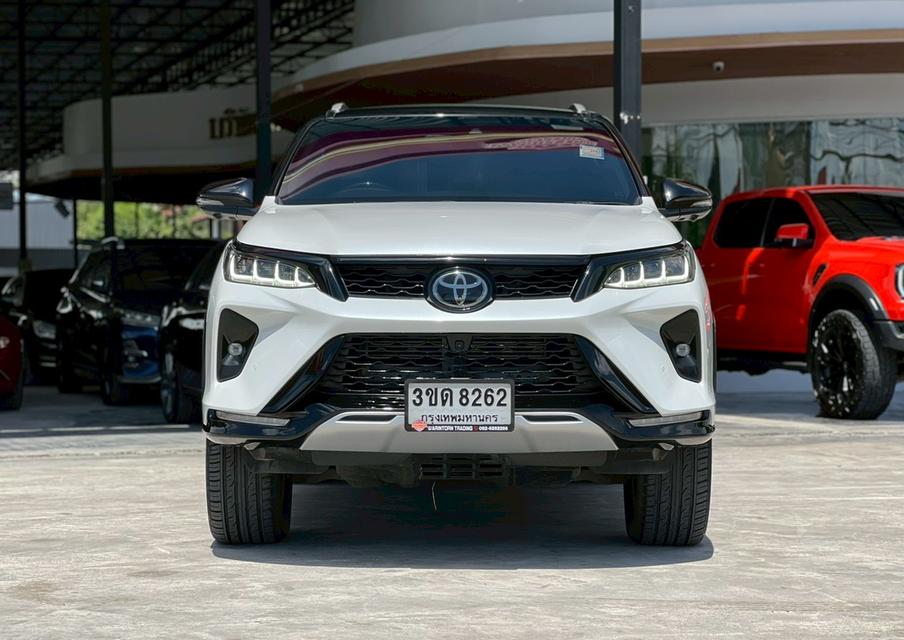 TOYOTA FORTUNER 2.4 LEGENDER BLACK TOP ปี 2022
