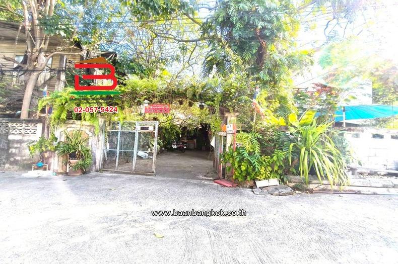 ที่ดินพร้อมบ้าน เนื้อที่ 151 ตร.ว. ซอยสุขุมวิท 64 (ซอยรร.พงษ์เวชอนุสรณ์ 2) แขวงบางจาก เขตพระโขนง 2