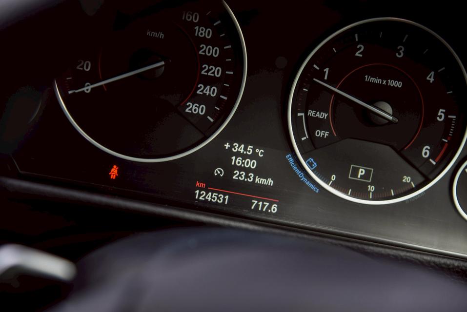 รหัสรถ CBL1989 BMW 320d 2.0 Sport F30 AT 2015 17