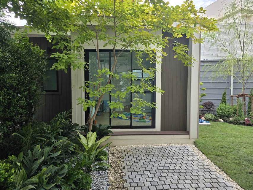 บ้านเดี่ยวเช่า 4ห้องนอน  5ห้องน้ำ พื้นที่ใช้สอย 252 ตรม.โครงการ Centro วิภาวดี ดอนเมือง 9