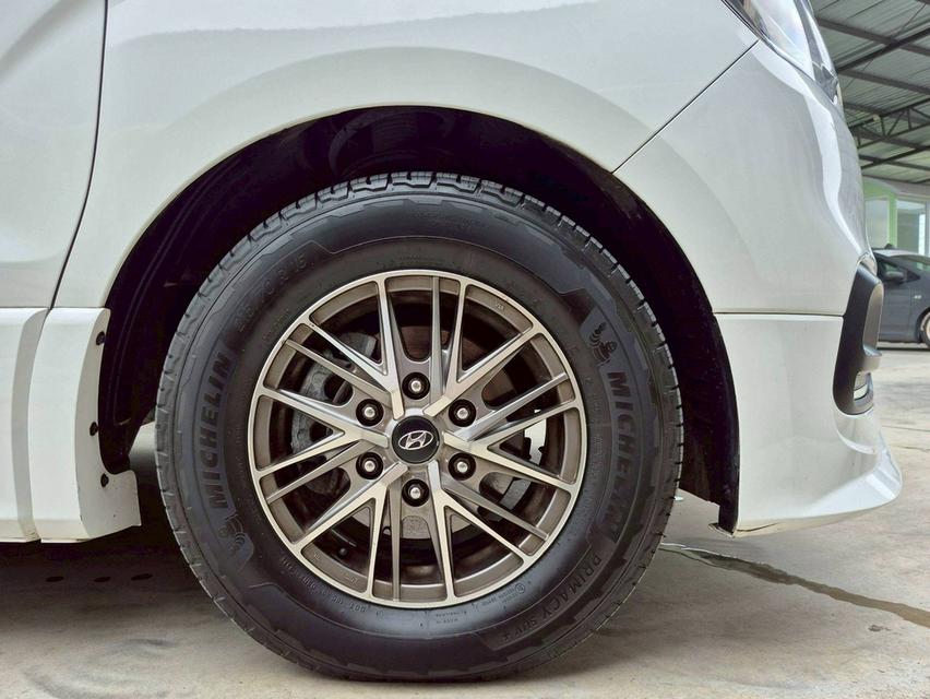ขาย Hyundai H1 2.5Elite NS ปี22 19