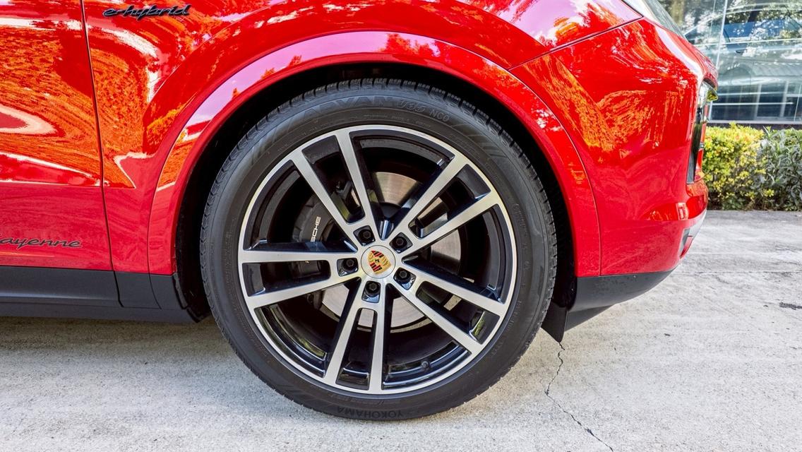 Porsche Cayenne Coupe E-Hybrid 2024 āļĢāļđāļāļĒāđāļāļĒāļāļĩāđ 3