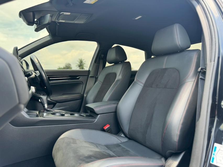 HONDA CIVIC FE Sedan 4dr e:HEV RS E-CVT FWD 2.0 Y22. สีดำ 19