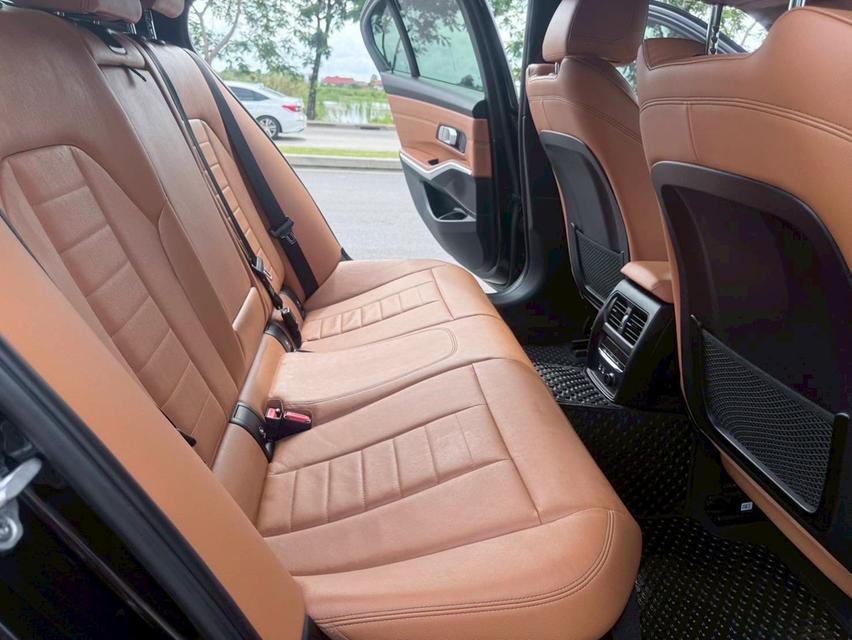 รหัสรถ AP8383 BMW 320d M SPORT G20 สีดำ ปี 2020 12