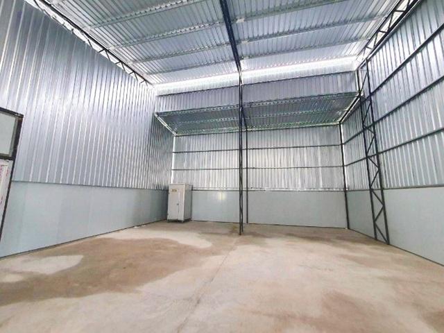 รร.บางปะกอกวิทยาคม 900 ม.ให้เช่าโกดัง แนวใหม่ จอมทอง พระราม 2 195ตร.ม. 49ตร.วา. BTS ตลาดพลู 3.7 กม.ขนาดเล็ก-ใหญ่ ถ.พระรา 2