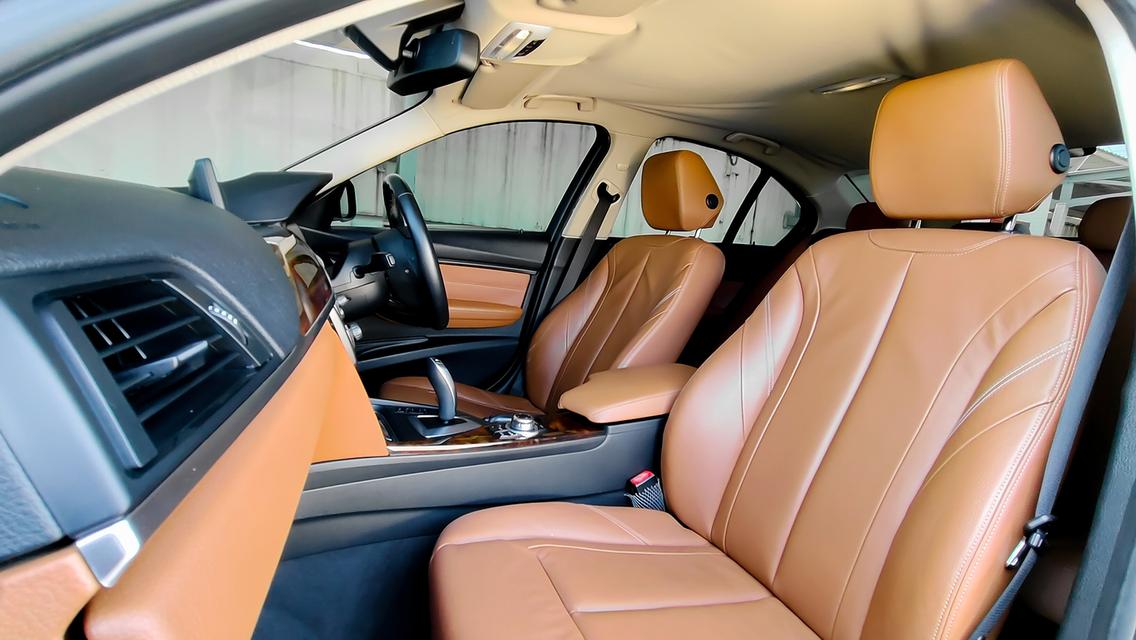 BMW 320D 2.0 Luxury ดีเซล ปี 2012 2