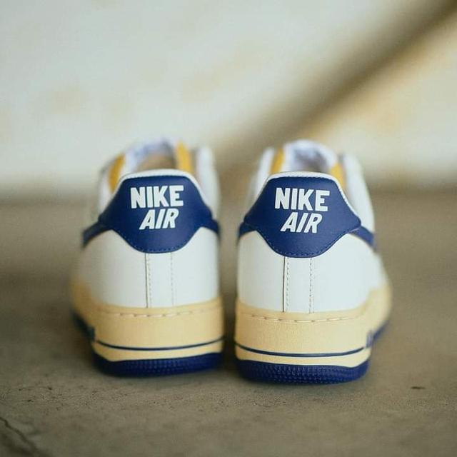NIKE WMNS AIR FORCE 1 3