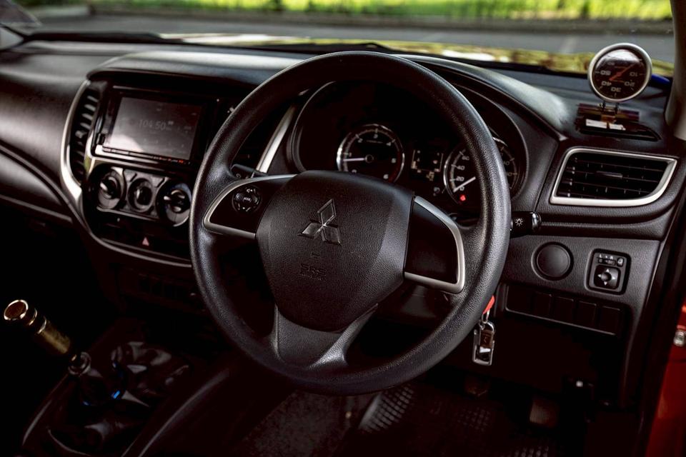 Mitsubishi Triton Mega Cab GLX Limited Edition ปี 2021 สีส้ม หายากมากๆ 14