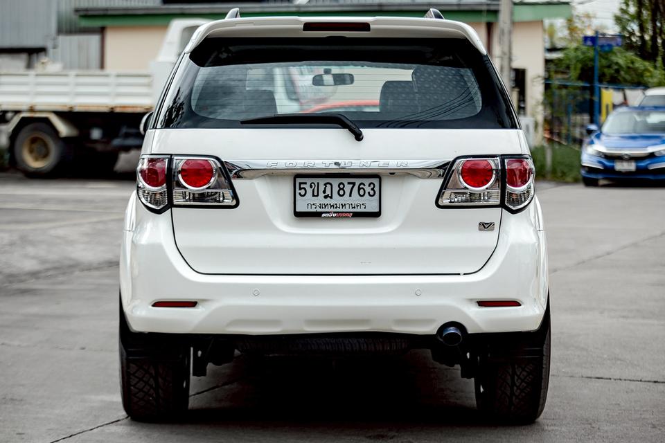 Toyota Fortuner 2.5V ปี15 5