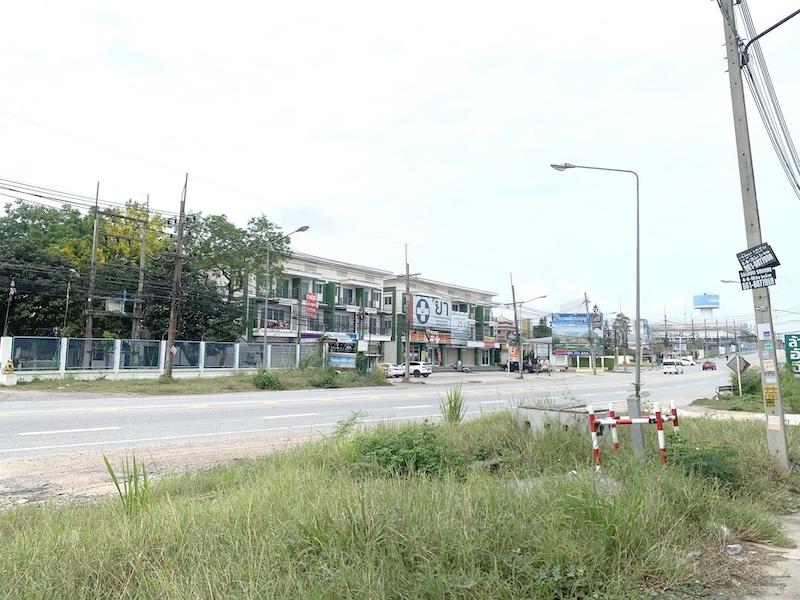 ขายที่ดินพร้อมสิ่งปลูกสร้างเนื้อที่ 4.5ไร่ โกดัง/สำนักงาน ติดถนนหลัก ทำเลดี เหมาะพัฒนาเป็นสำนักงาน ห้างร้าน 9