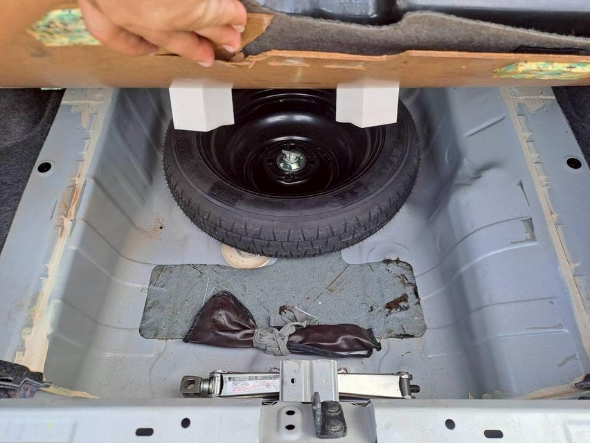 Honda City 1.5 SV รุ่นTop ปี 2015 สีขาว รถมือเดียวออกห้างป้ายแดง ใช้น้อยไมล์แท้ 72,xxx  กิโล 16