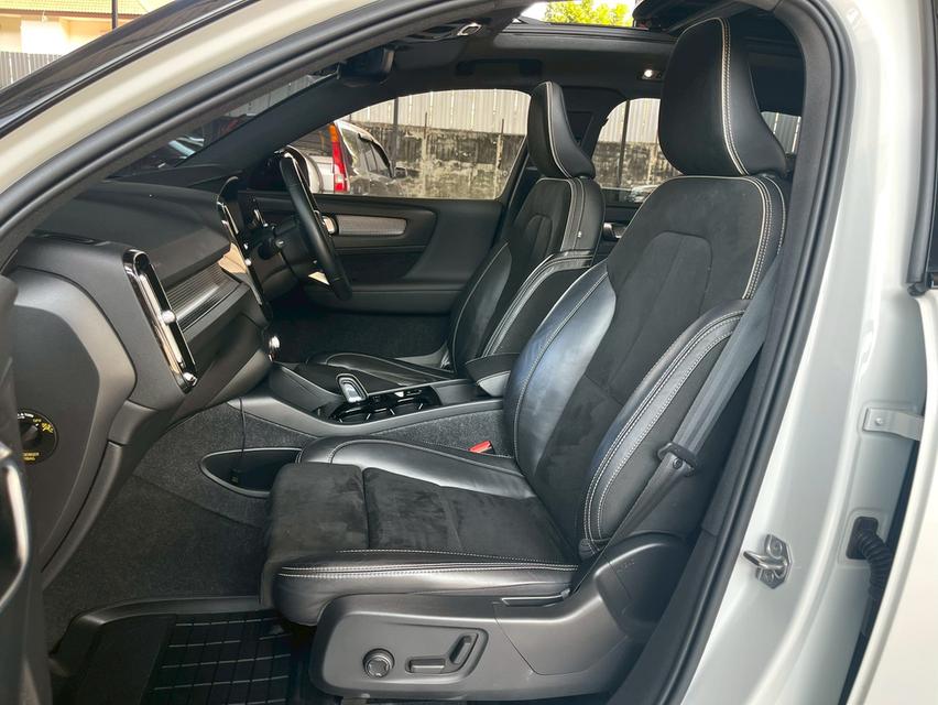 Volvo CX40 1.5Phev R-design ปี23 รูปที่ 15